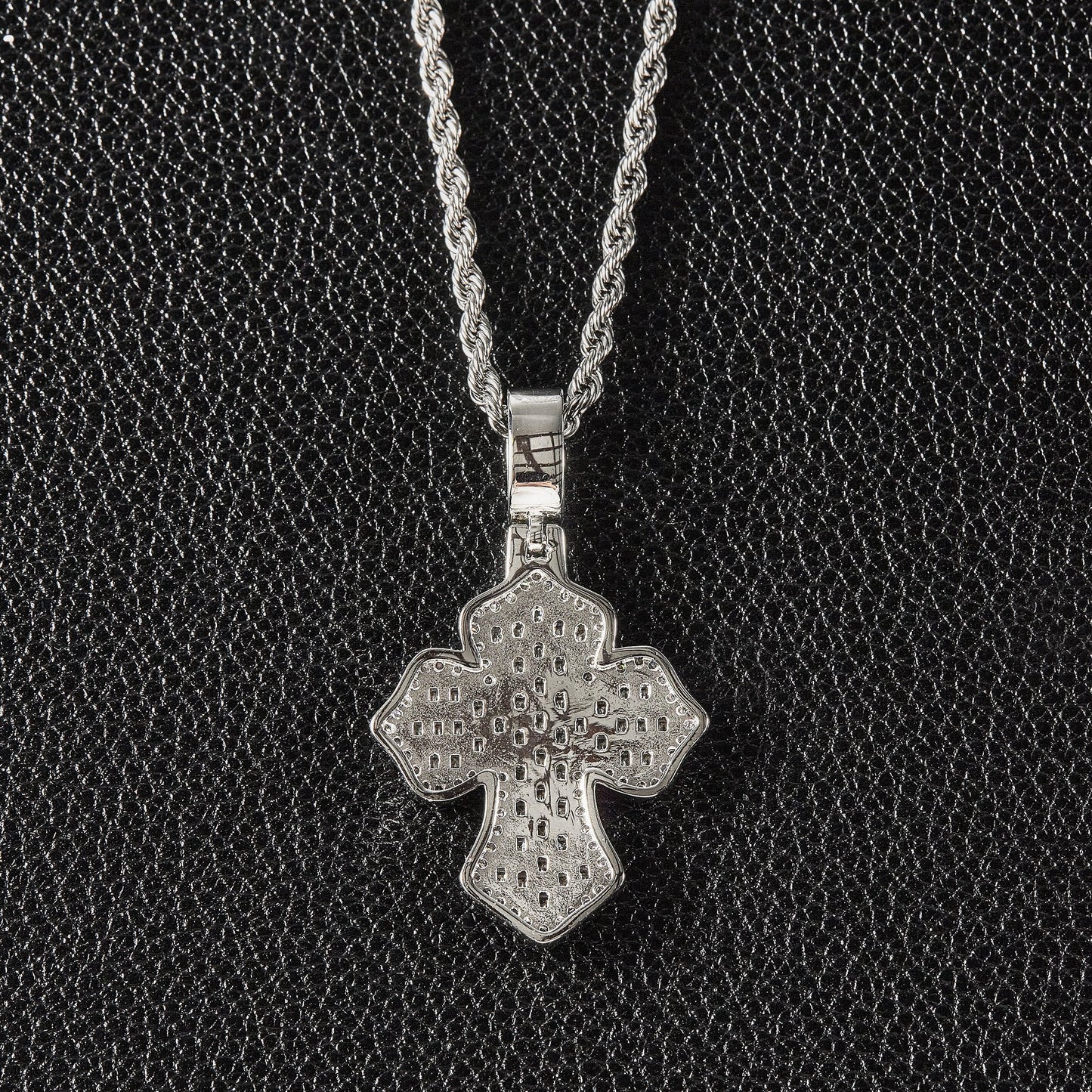 CRUCE CRISTALE PLACATA CU AUR 18K
